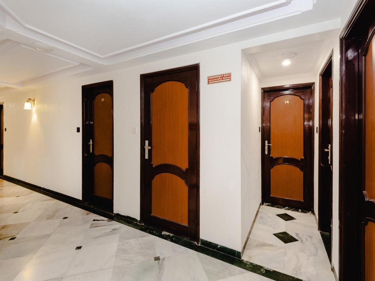 Hotel Galaxy Opp Surat Railway Station מראה חיצוני תמונה