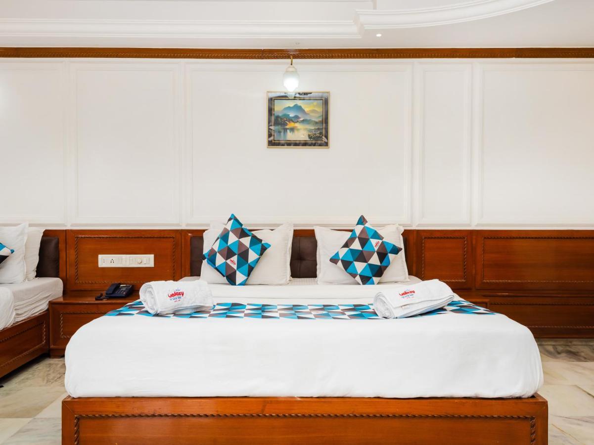 Hotel Galaxy Opp Surat Railway Station מראה חיצוני תמונה