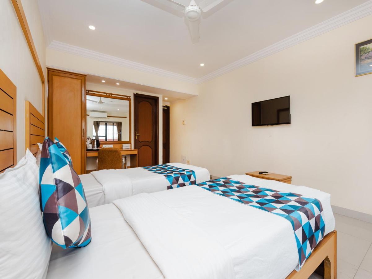 Hotel Galaxy Opp Surat Railway Station מראה חיצוני תמונה